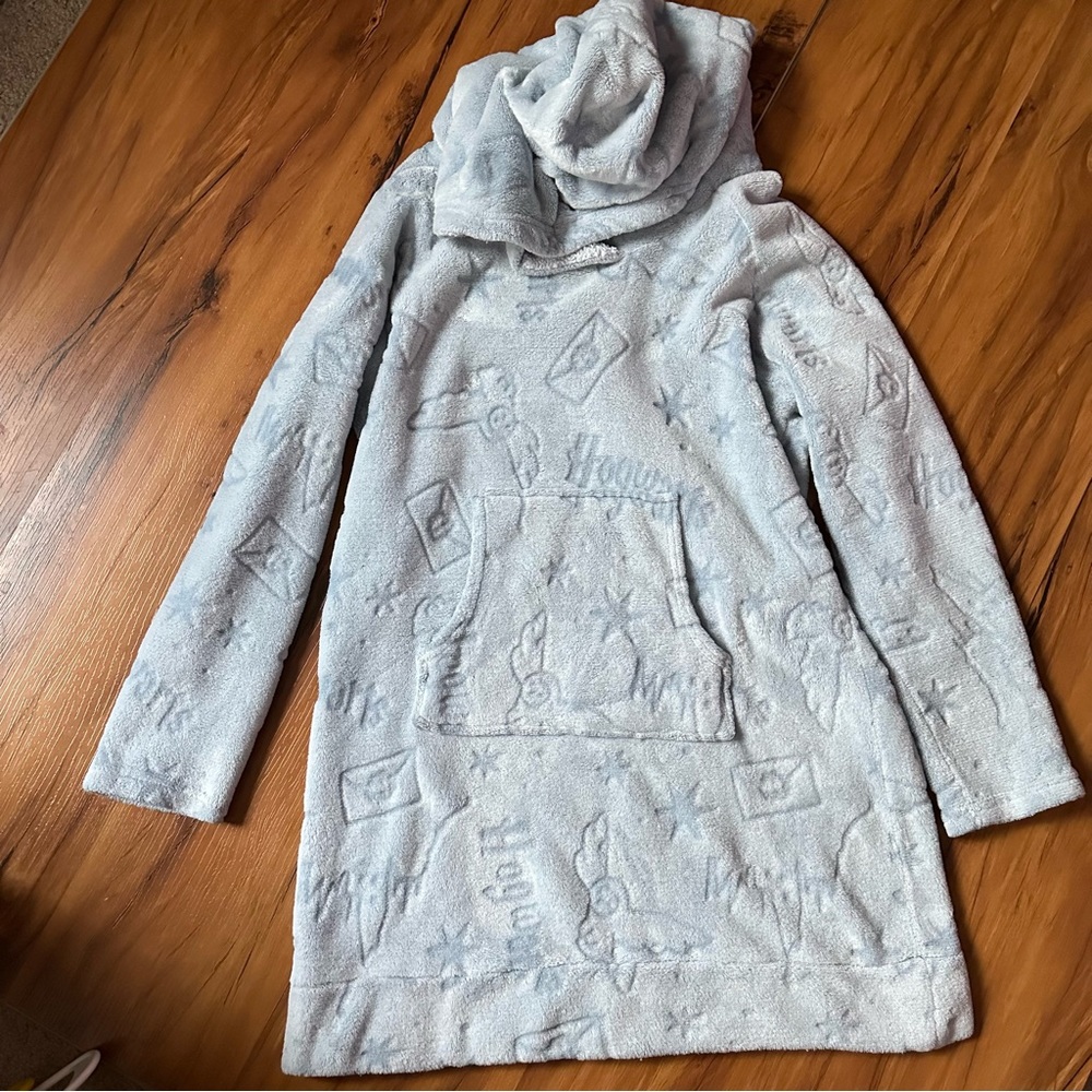 Cozy Gray Hooded Sleepwear